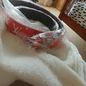 Supreme, Louis Vuitton Belt